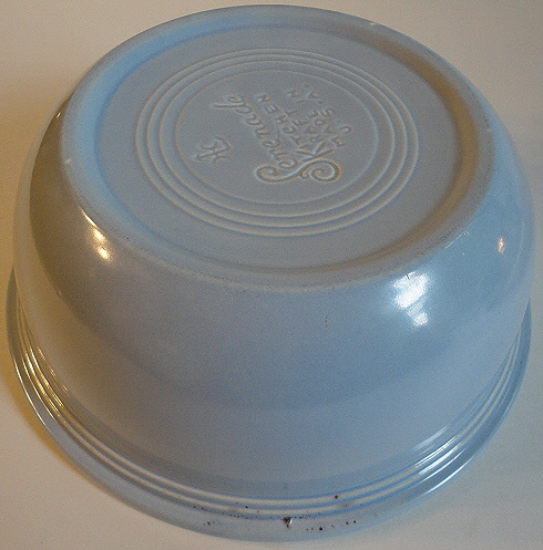 Kitchen Kraft HLSerenade Blue Casserole w/ Metal Holder  